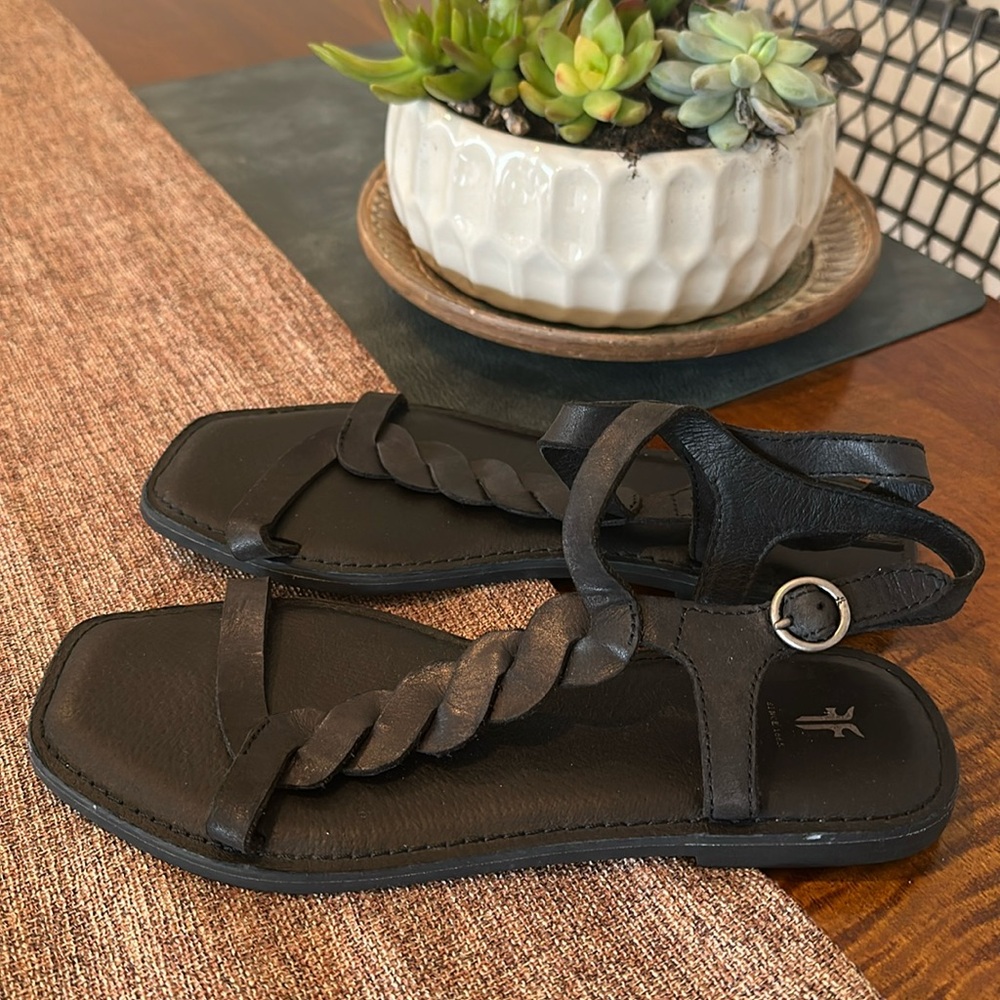 FRYE black Sydney braided sandals (US size 7) ✨ - Picture 4 of 5